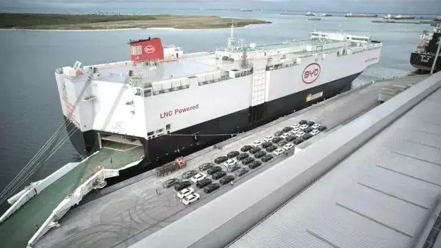 比亚迪运输船载5459辆汽车抵达巴西