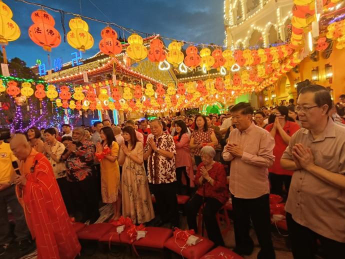 极乐寺,赠地,医疗,